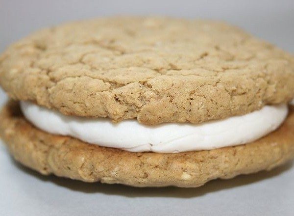 Big-S-Oatmeal-Cookie-600×440
